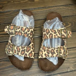 Cliffs by White Mountain sandals